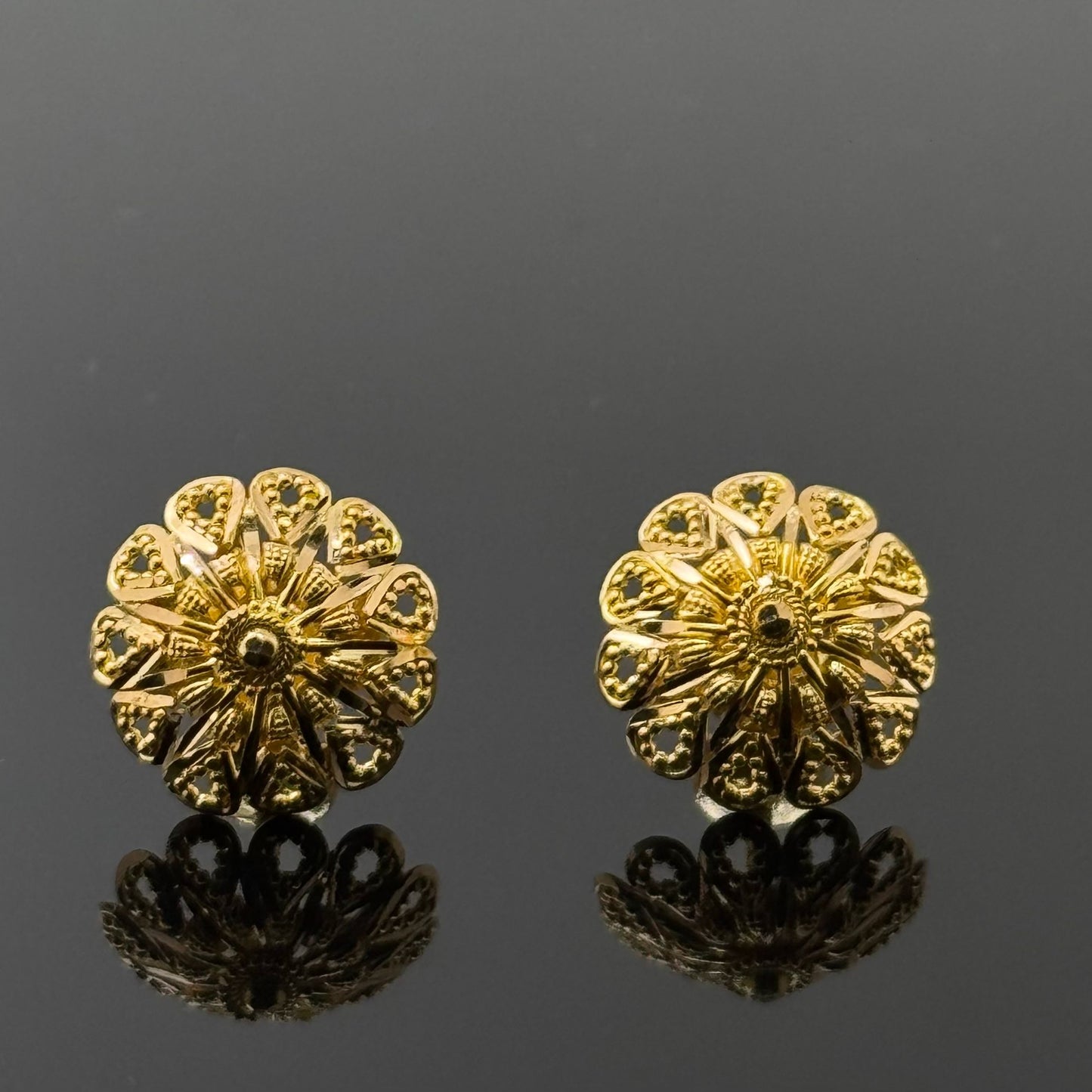 22K Solid Gold Fancy Studs ES145