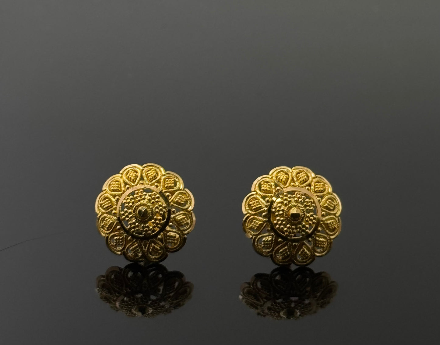 22K Solid Gold Fancy Studs ES151