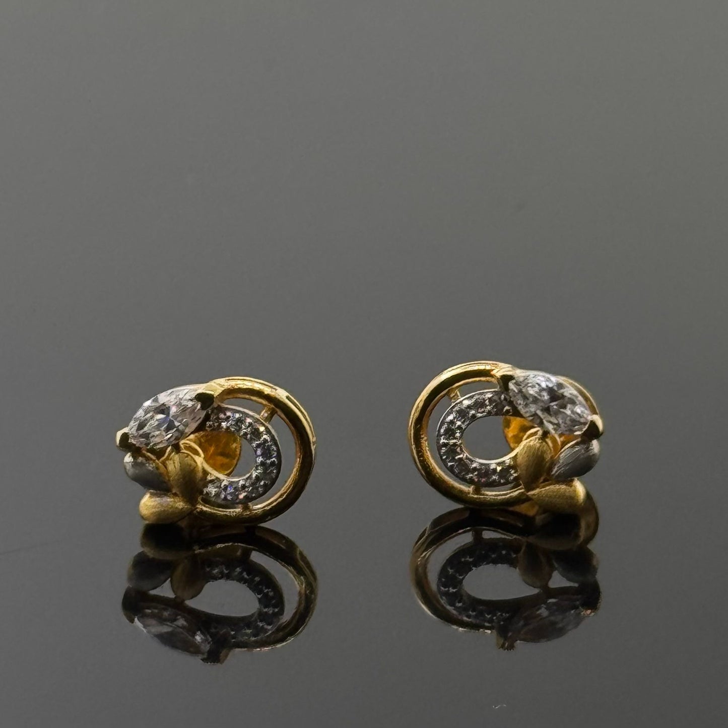 22K Solid Gold Fancy Studs ES152