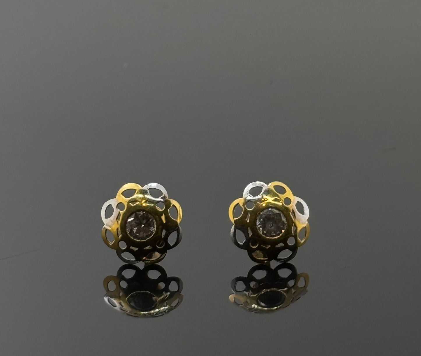 22K Solid Gold Fancy Studs ES159