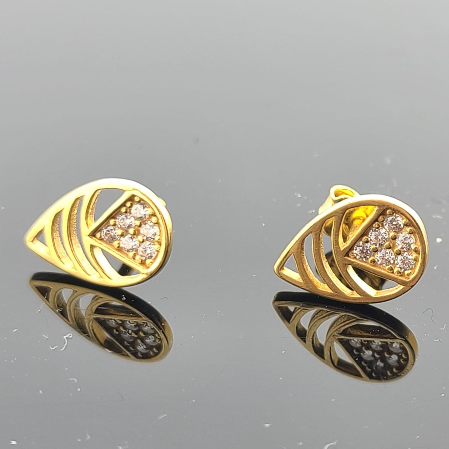 22K Solid Gold Children Studs ES1636