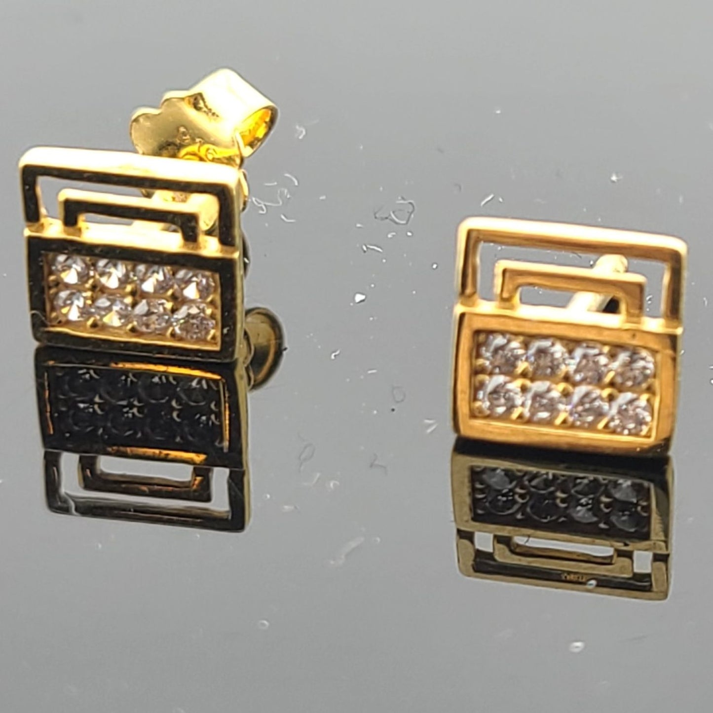 22K Solid Gold Children Studs ES1661