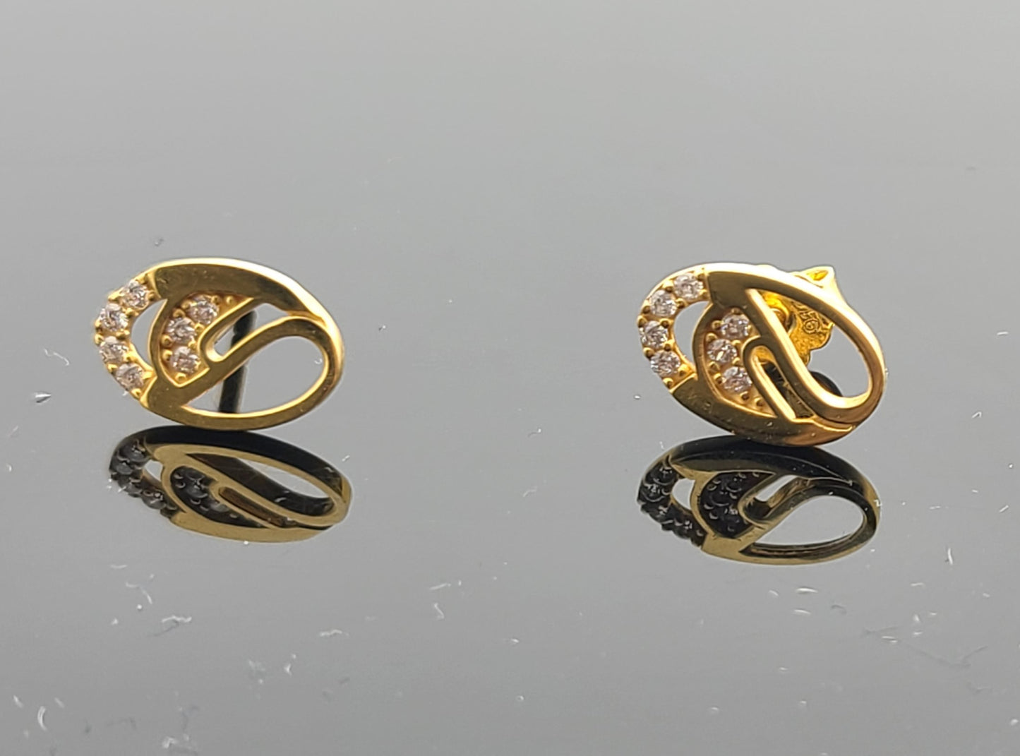 22K Solid Gold Children Studs ES1674