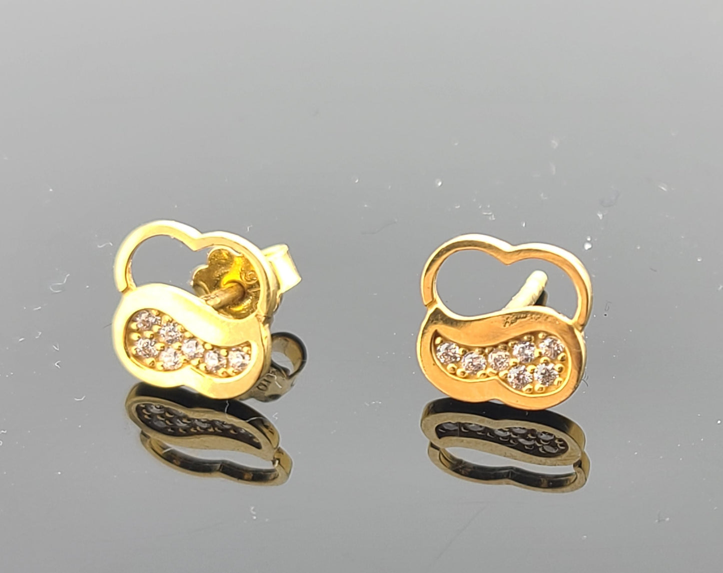 22K Solid Gold Children Studs ES1682