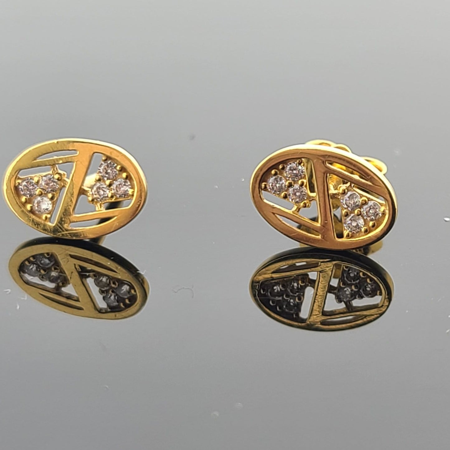 22K Solid Gold Children Studs ES1691