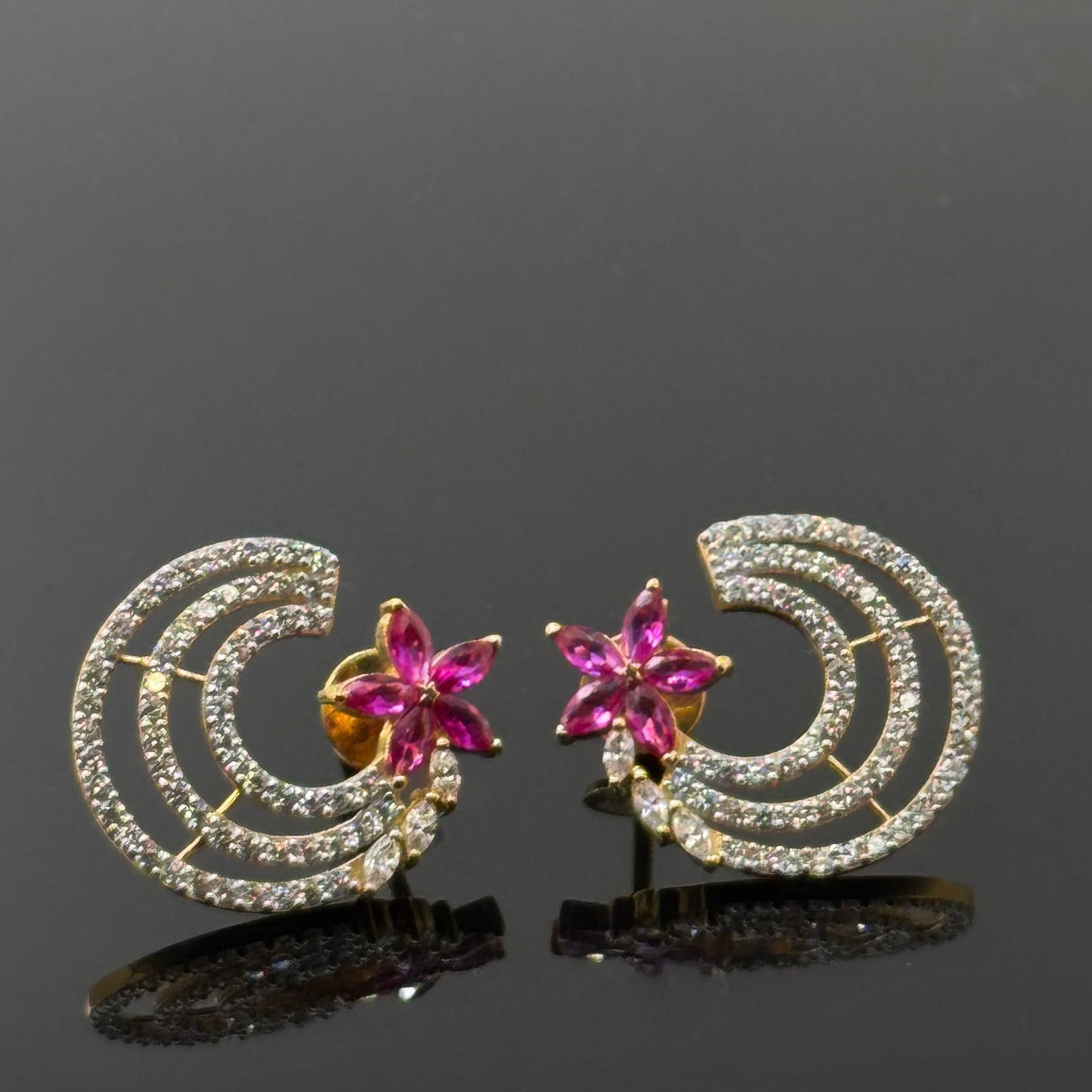 22K Solid Gold Fancy Studs ES175