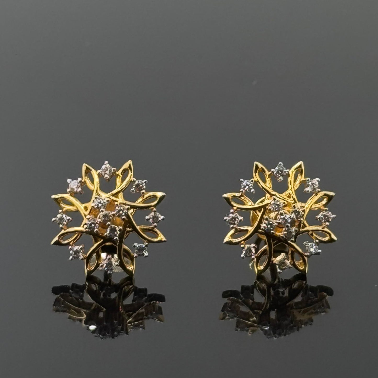 22K Solid Gold Fancy Studs ES189