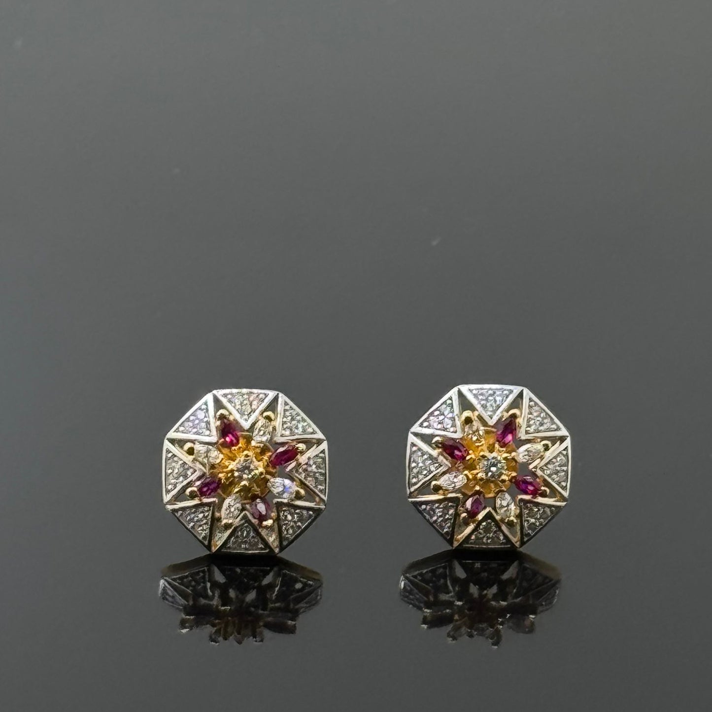 22K Solid Gold Fancy Studs ES191