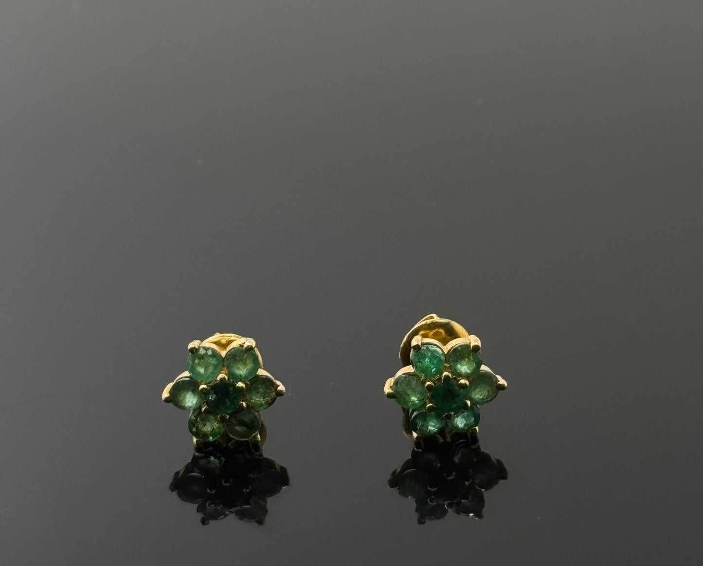 22K Solid Gold Fancy Studs ES193