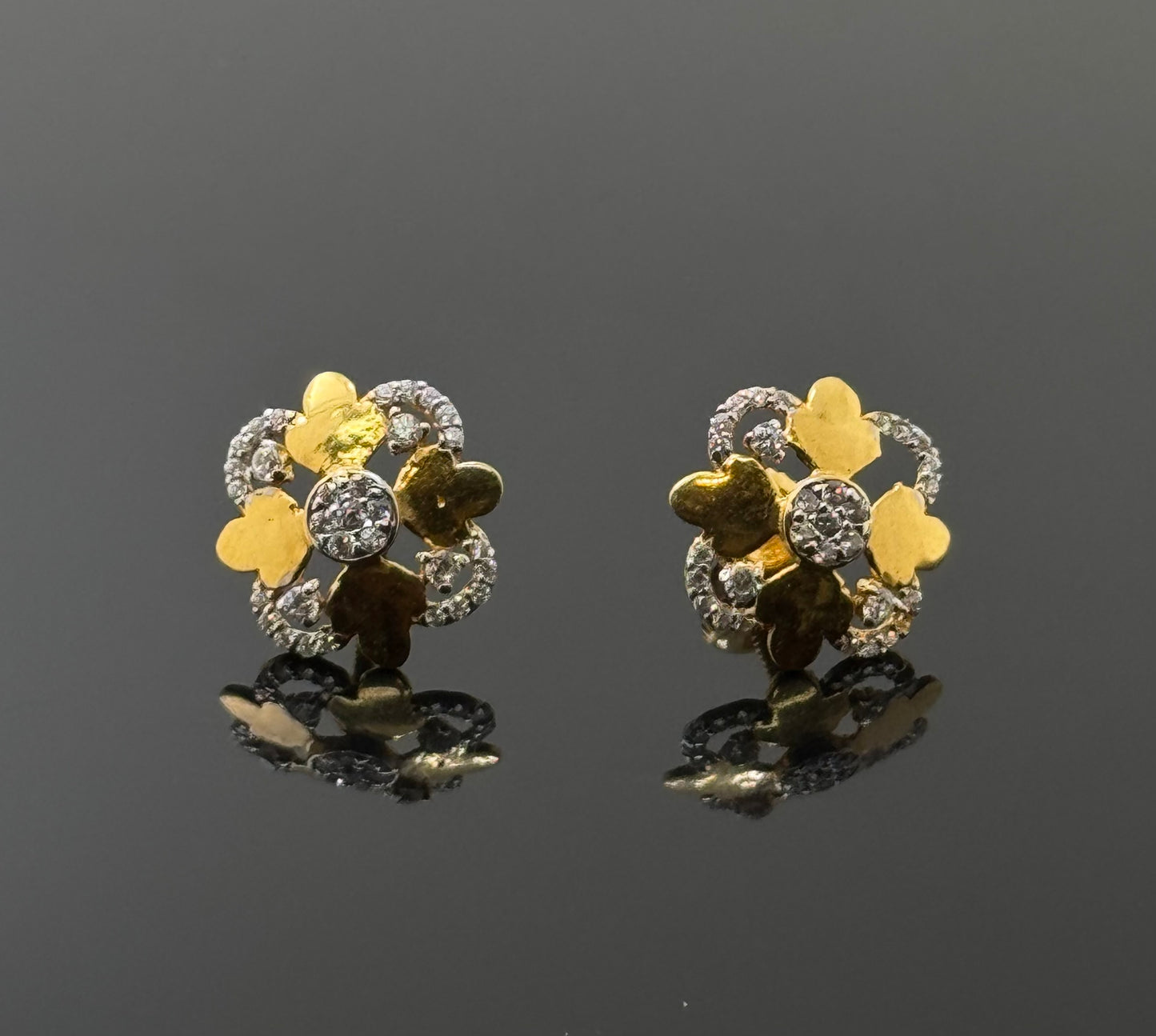 22K Solid Gold Fancy Studs ES204