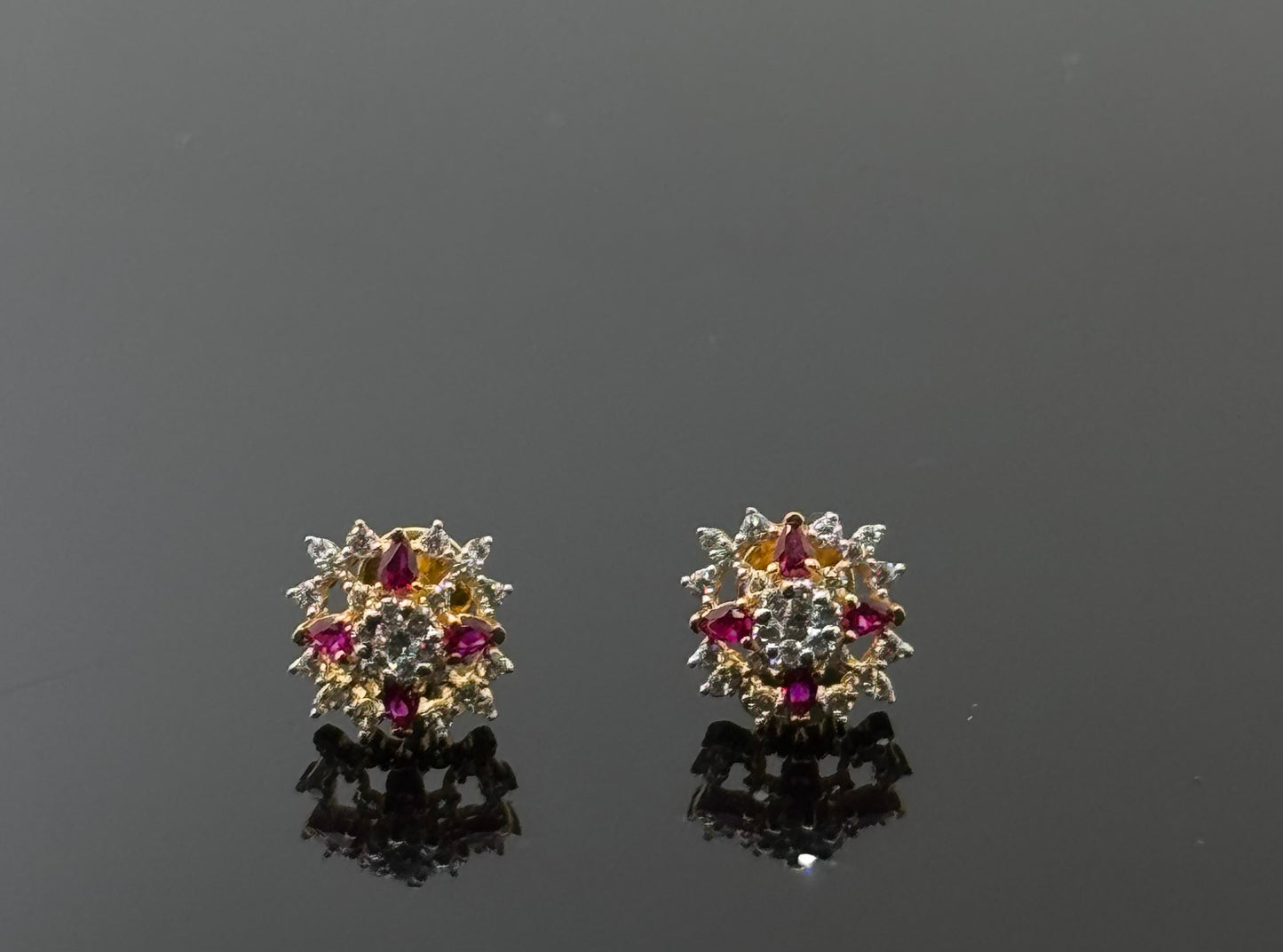 22K Solid Gold Fancy Studs ES239