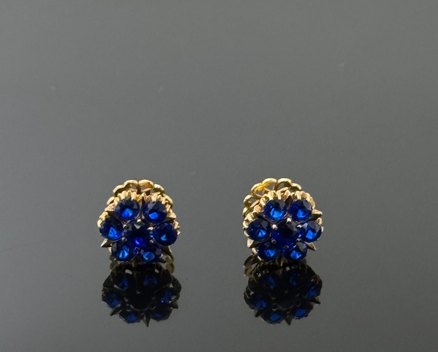 22K Solid Gold Fancy Studs ES242