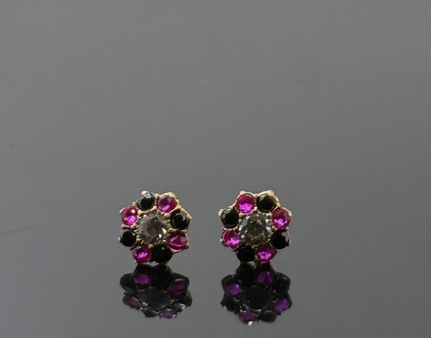 18K Solid Gold Fancy Studs ES260