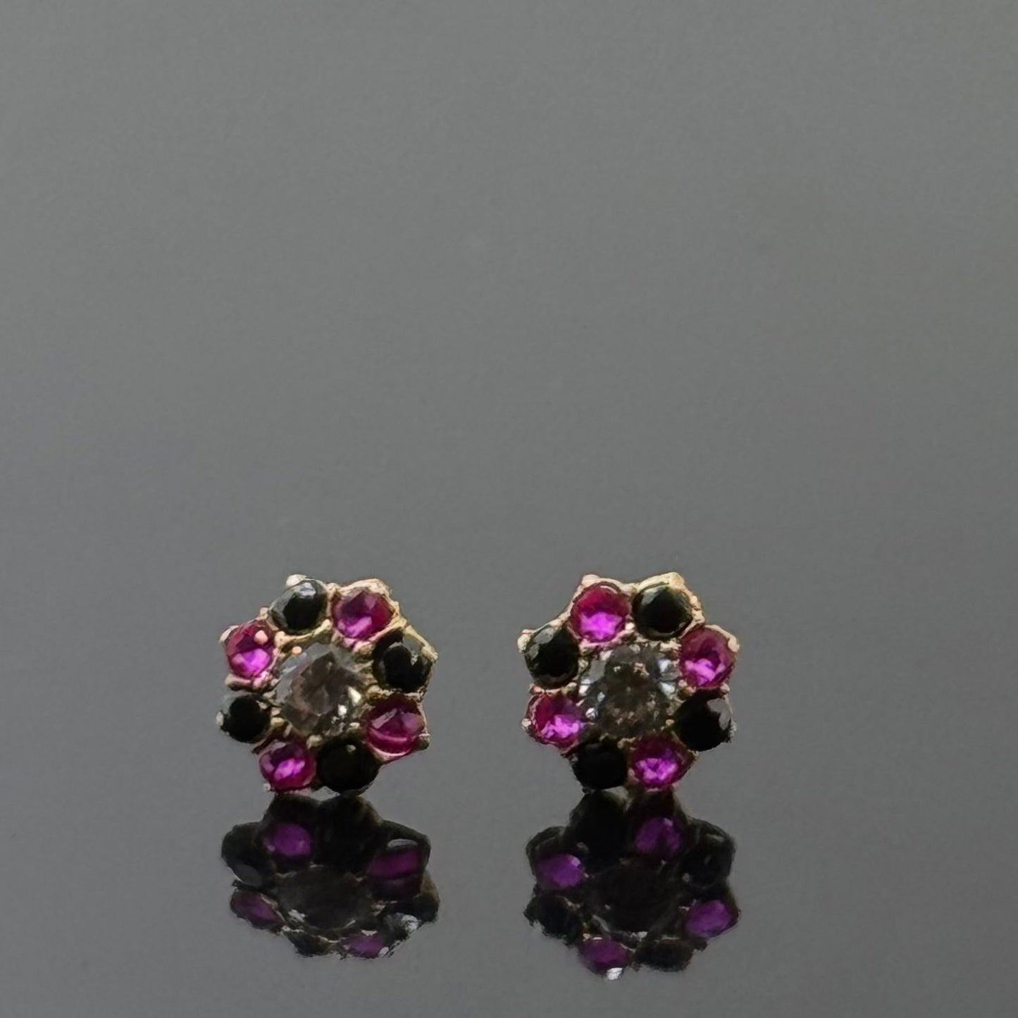 18K Solid Gold Fancy Studs ES260