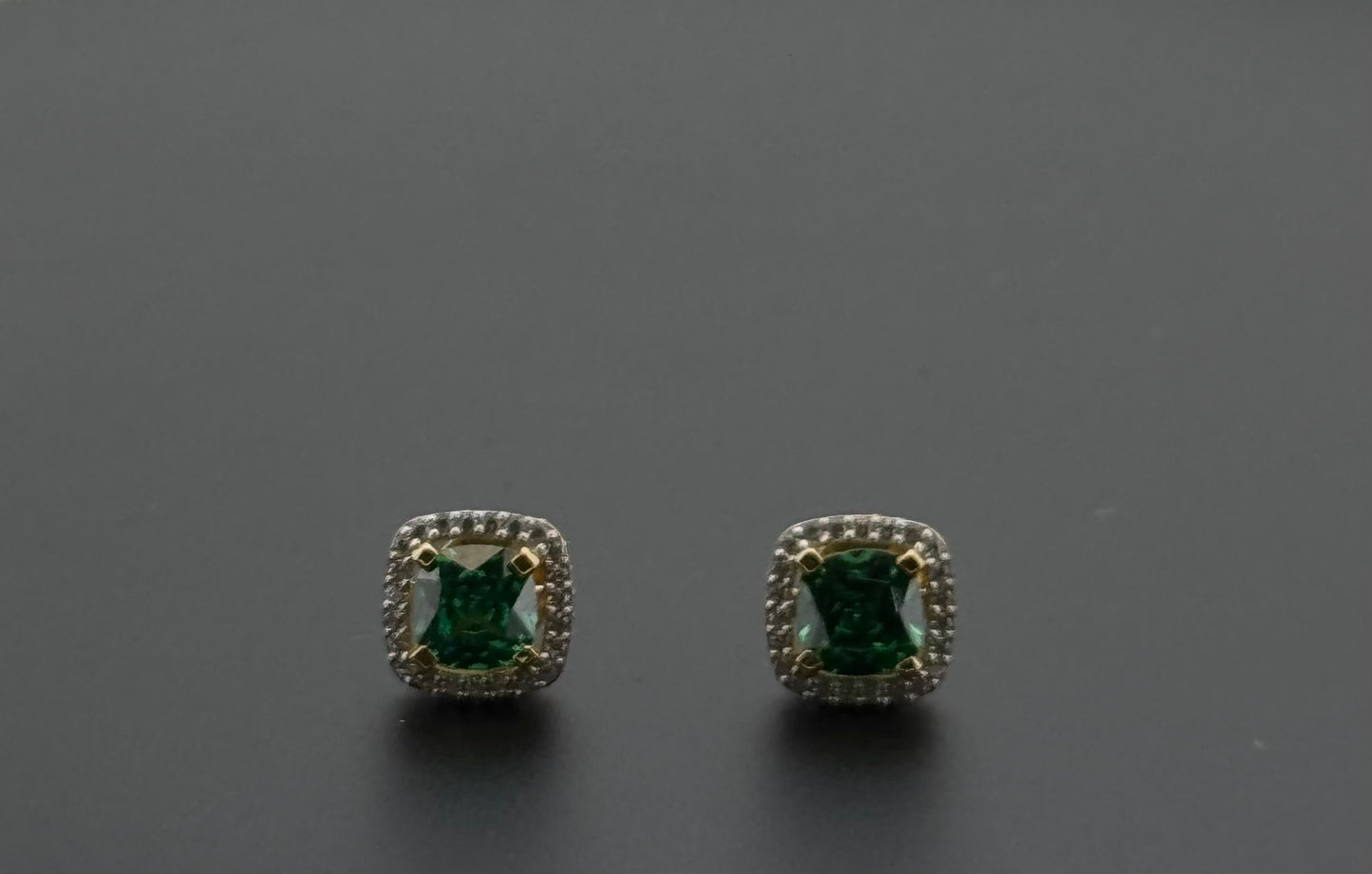 22K Solid Gold Fancy Studs ES335