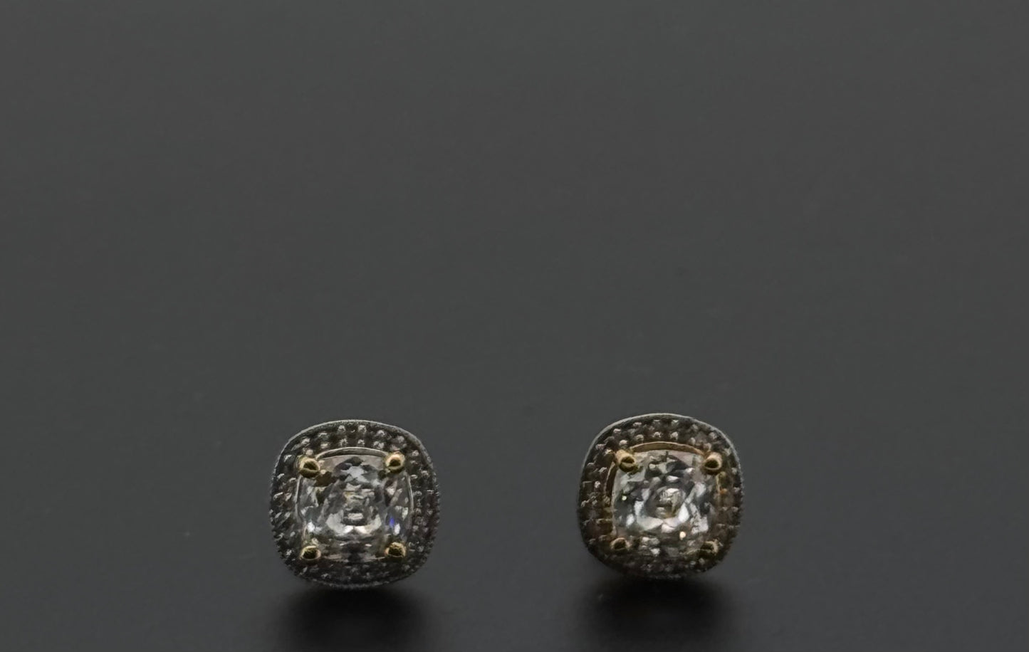 22K Solid Gold Fancy Studs ES346