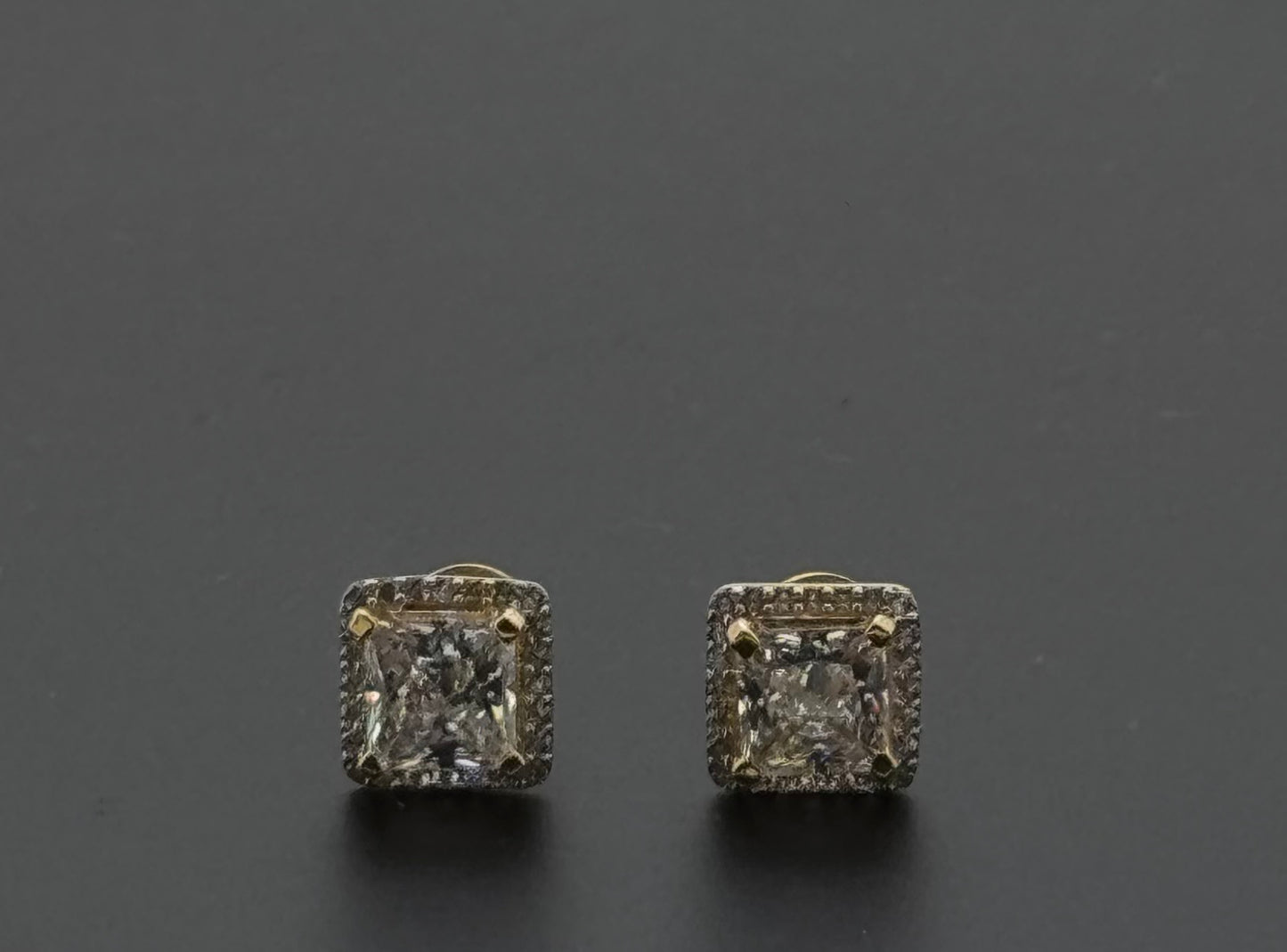 22K Solid Gold Fancy Studs ES352