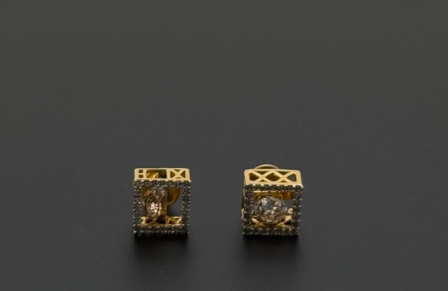 22K Solid Gold Fancy Studs ES377