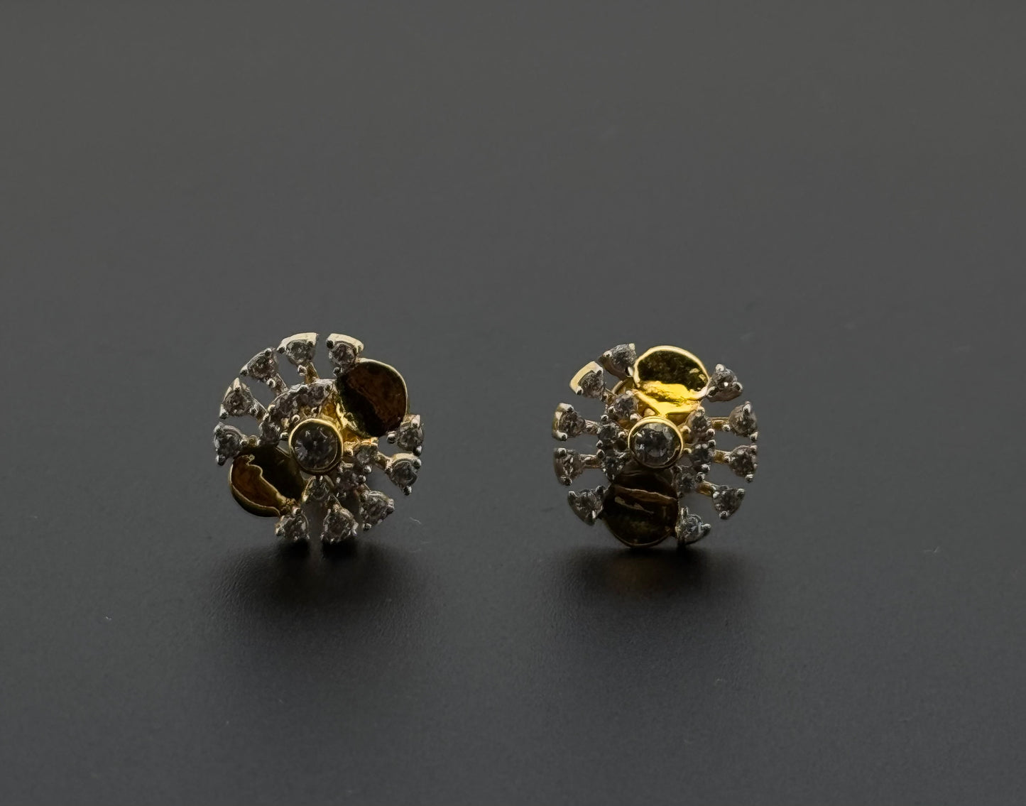 22K Solid Gold Fancy Studs ES386