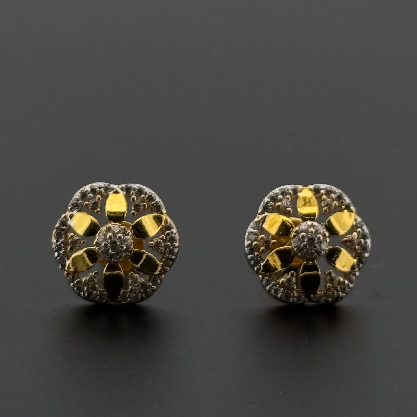 22K Solid Gold Fancy Studs ES397