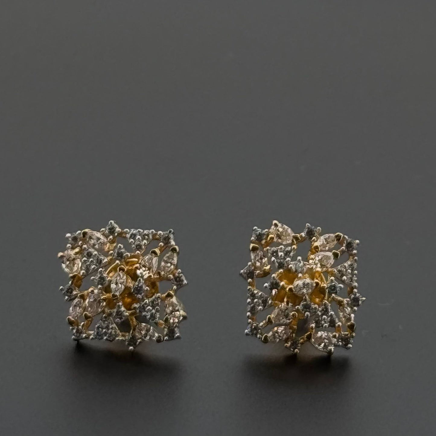 22K Solid Gold Fancy Studs ES399