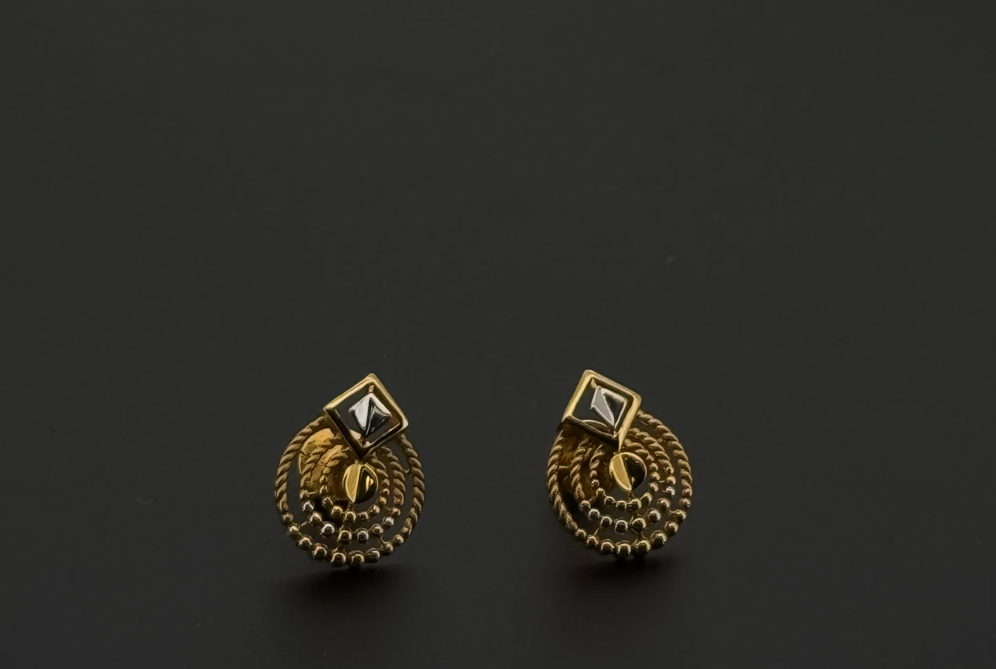 22K Solid Gold Fancy Studs ES416