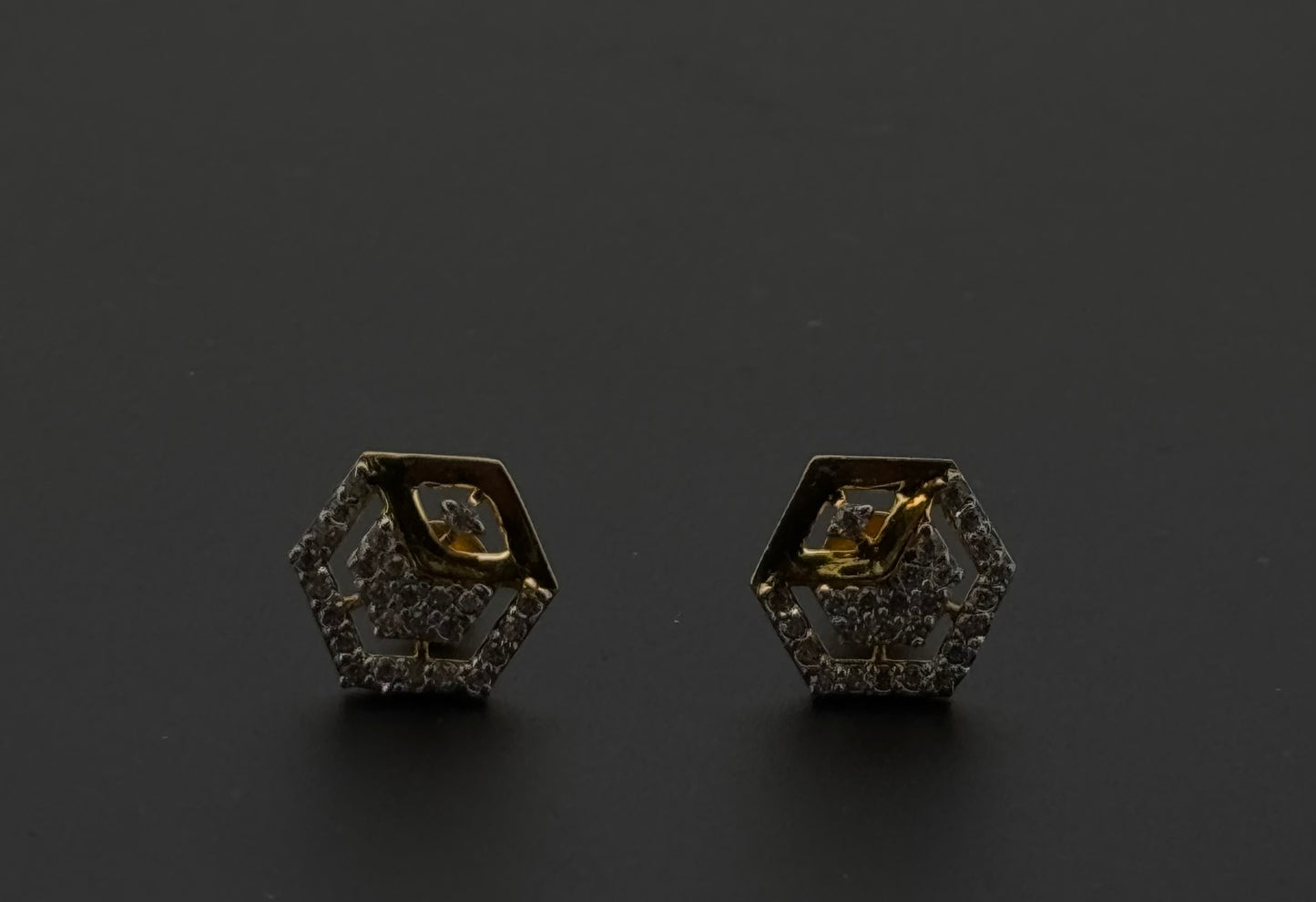 22K Solid Gold Fancy Studs ES452