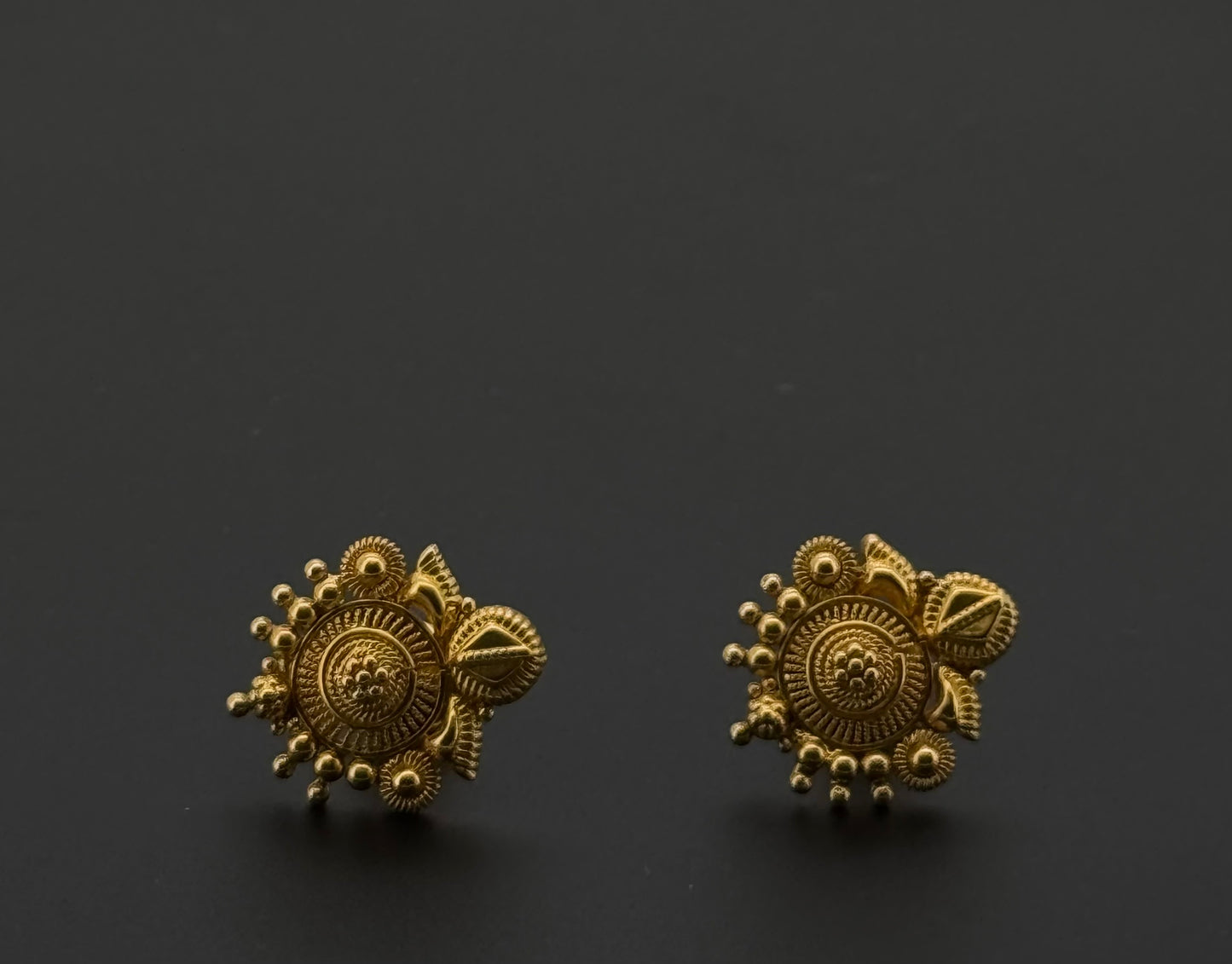 22K Solid Gold Fancy Studs ES461