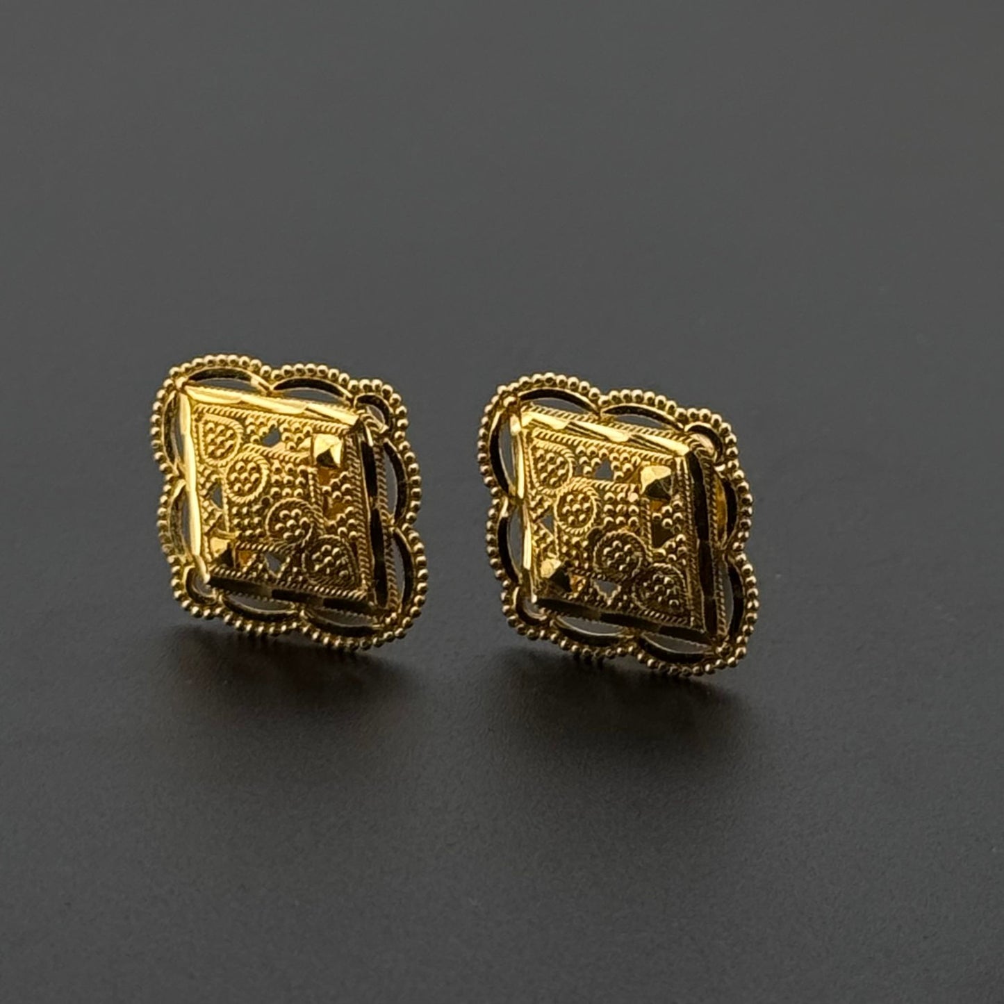 22K Solid Gold Fancy Studs ES486