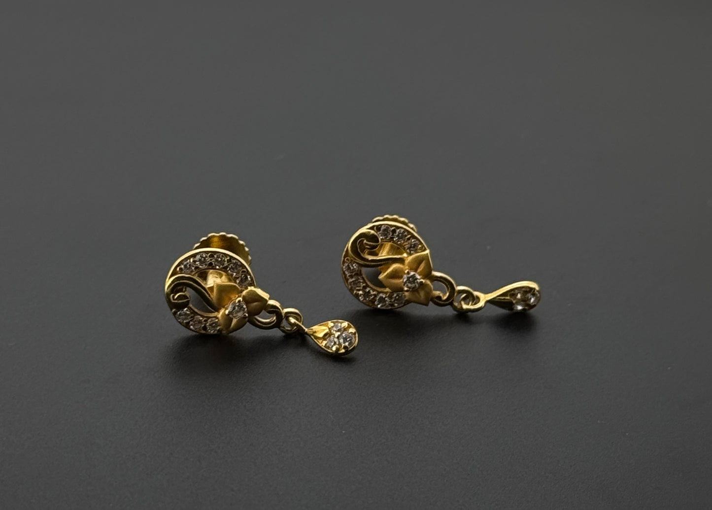 22K Solid Gold Fancy Studs ES488