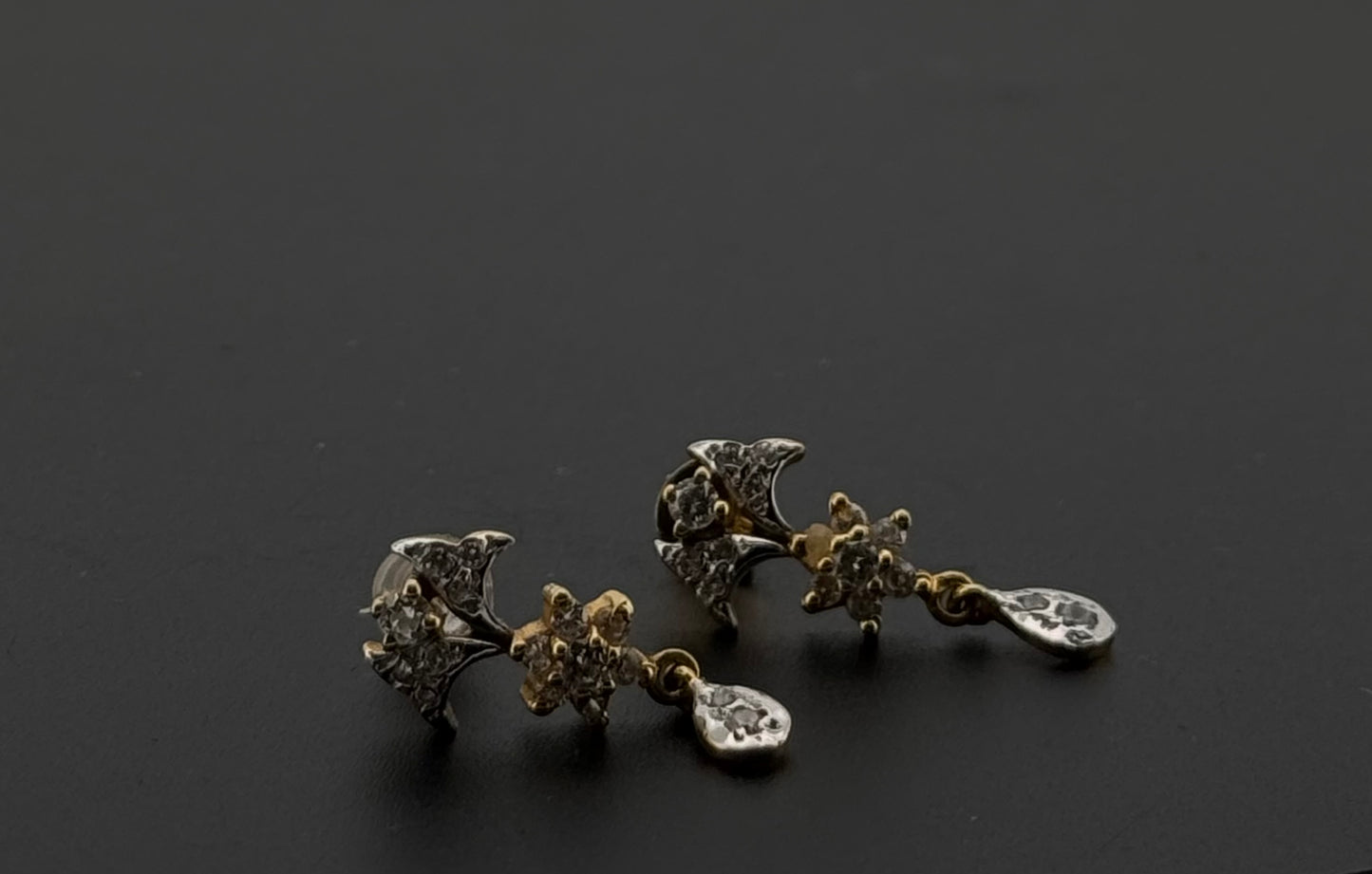 22K Solid Gold Fancy Studs ES514