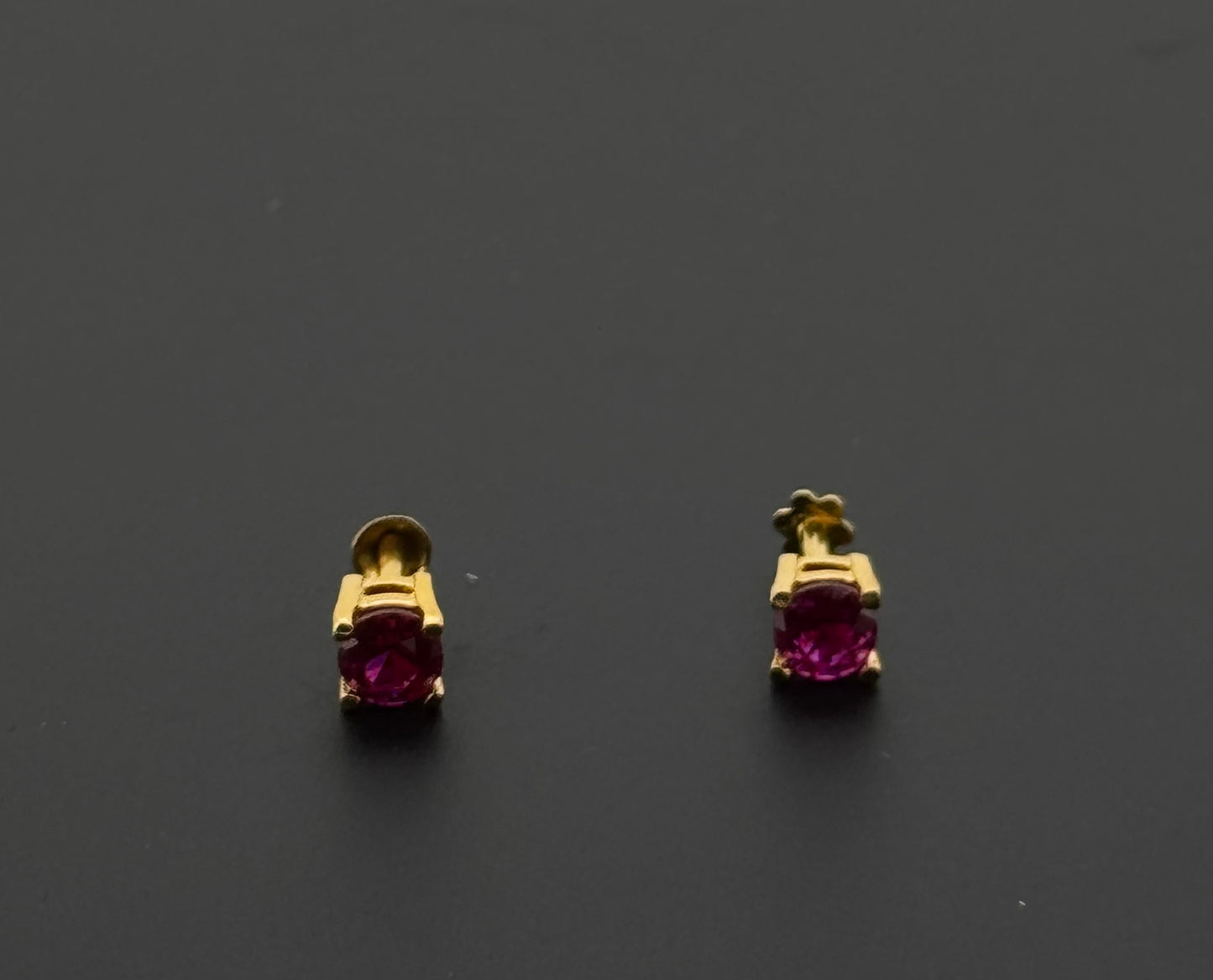 22K Solid Gold Fancy Studs ES594