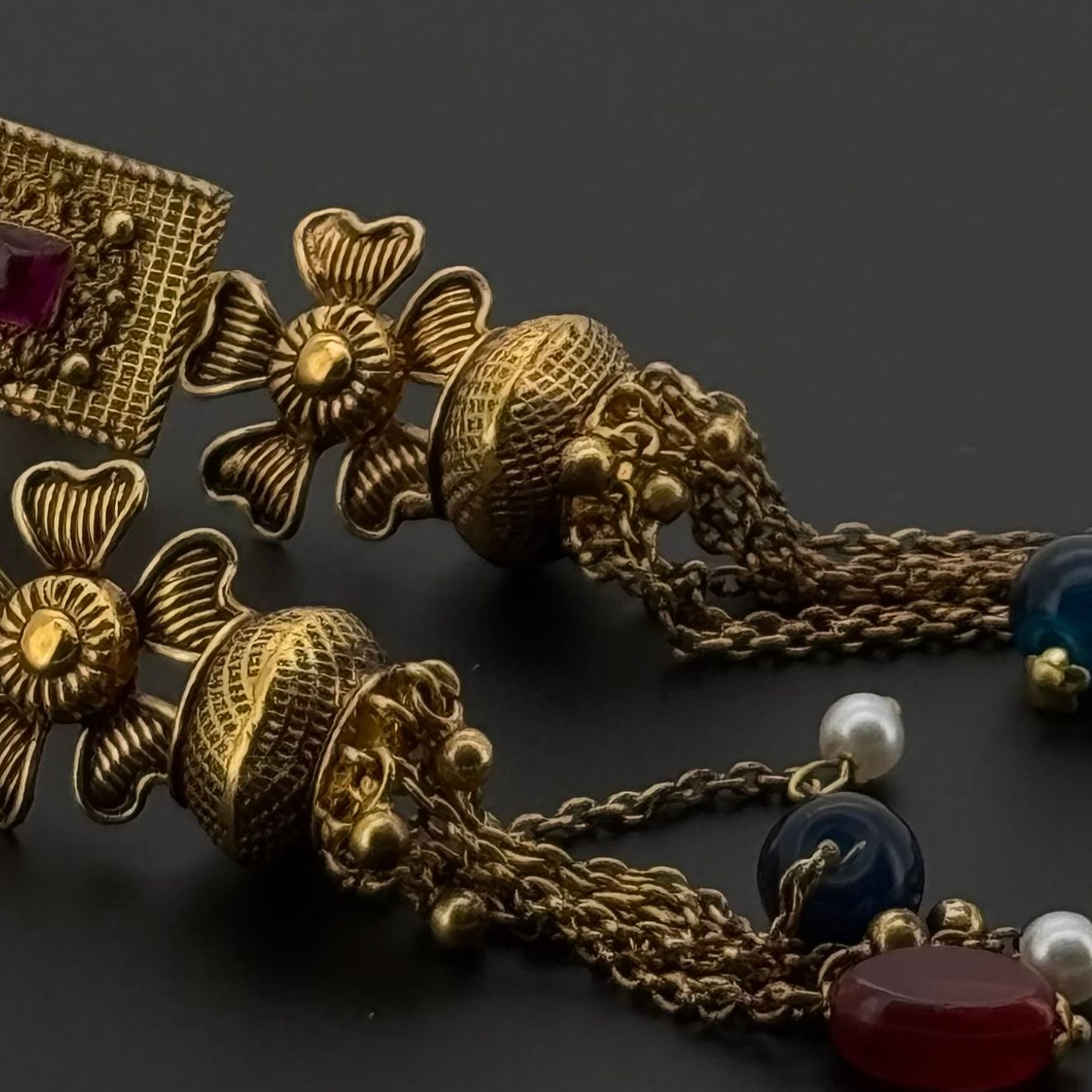 22K Solid Gold Fancy Studs ES620