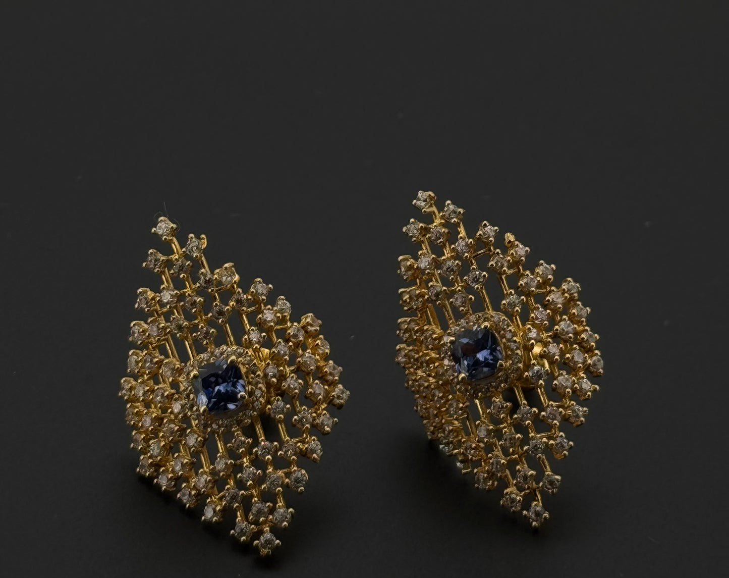 22K Solid Gold Fancy Studs ES627