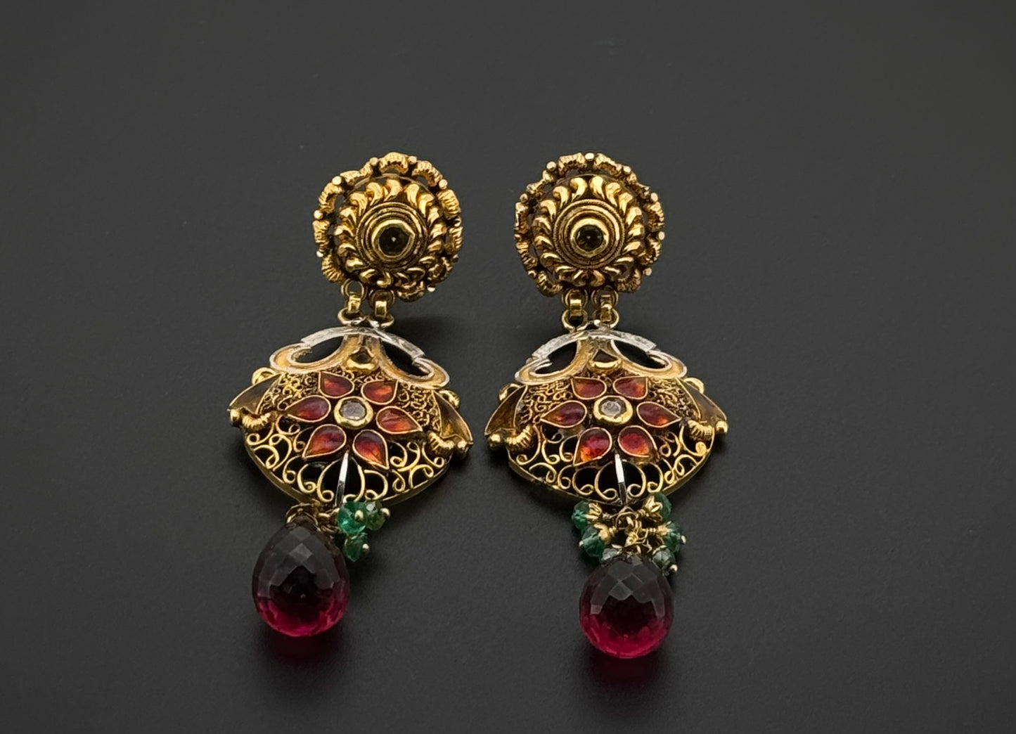 22K Solid Gold Fancy Studs ES644