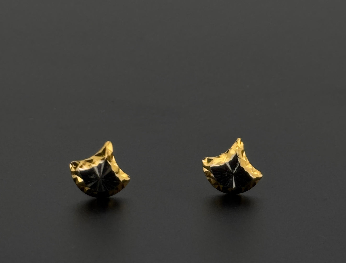 22K Solid Gold Fancy Studs ES675