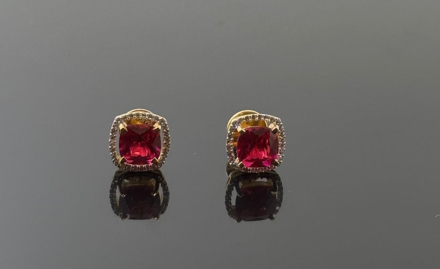 22K Solid Gold Fancy Studs ES70