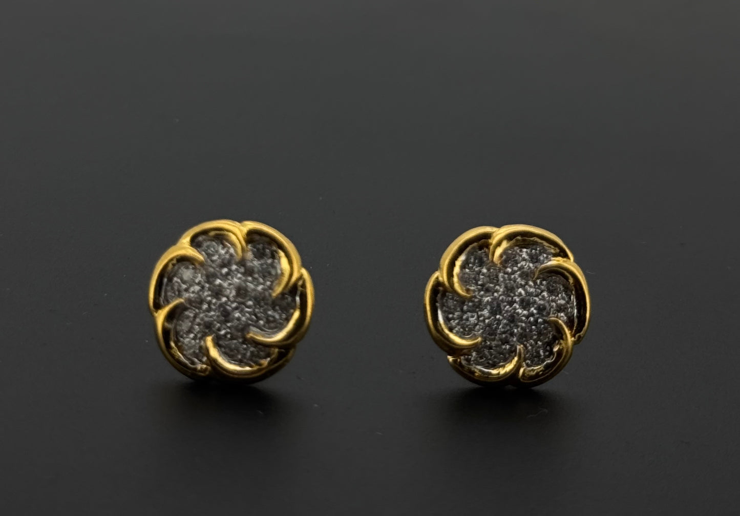 22K Solid Gold Fancy Studs ES719