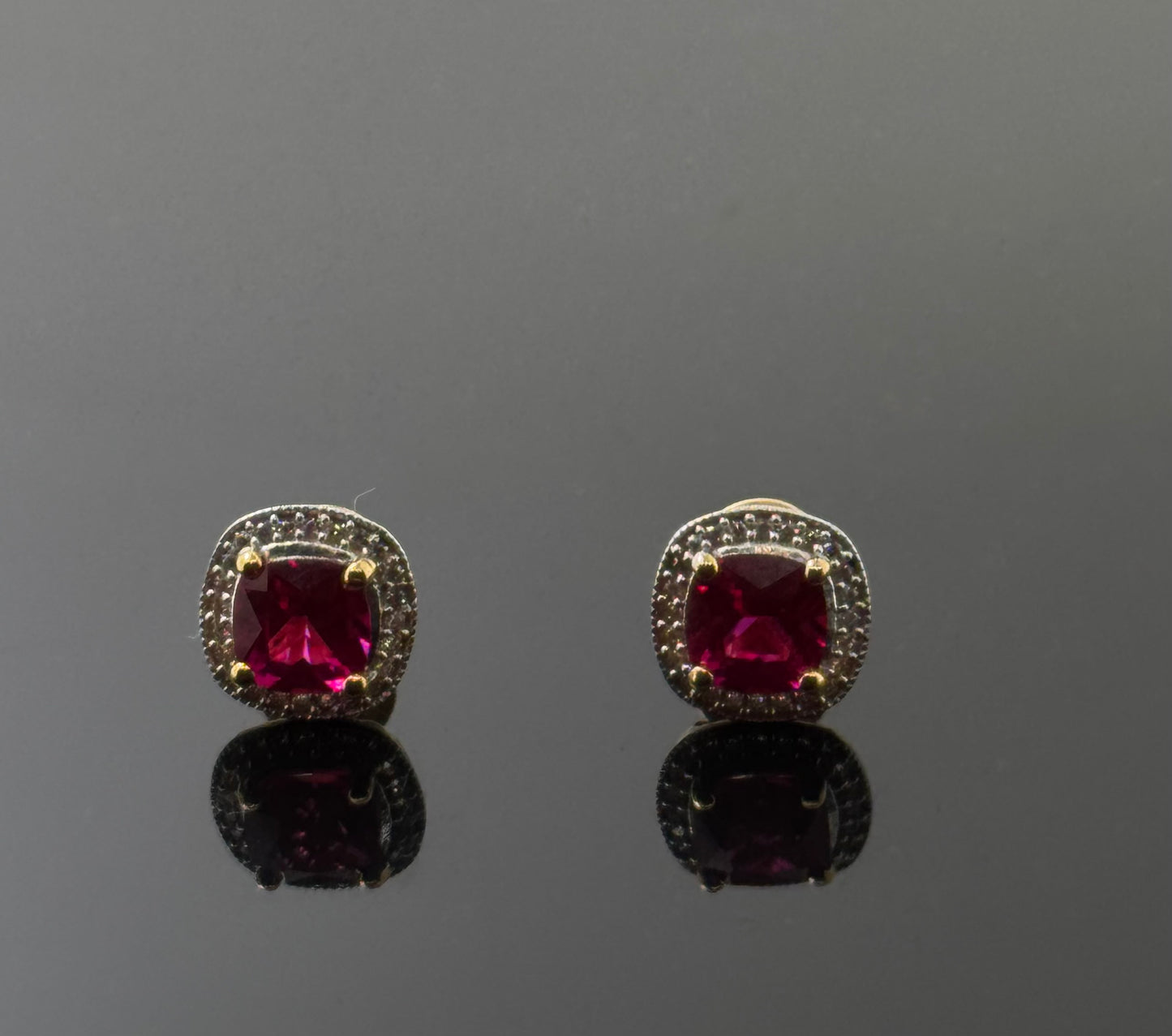 22K Solid Gold Fancy Studs ES75