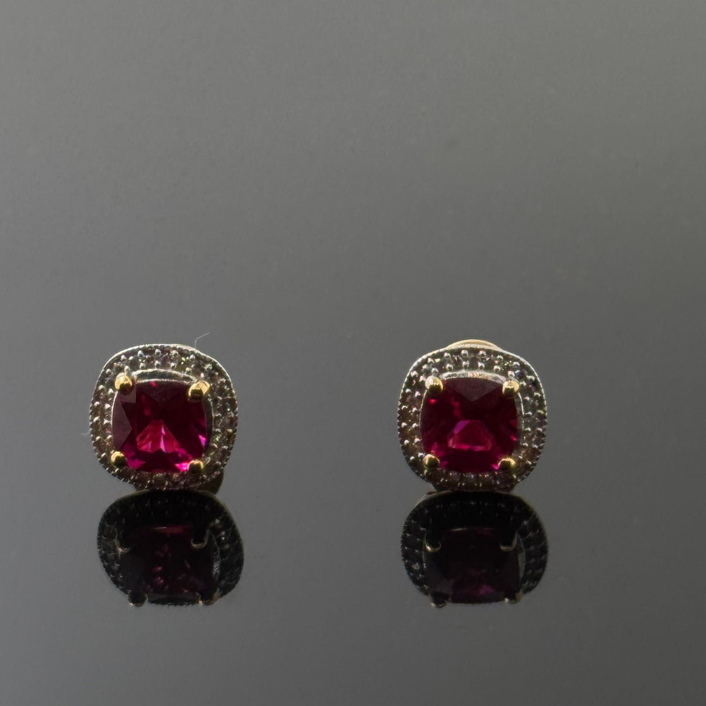 22K Solid Gold Fancy Studs ES75