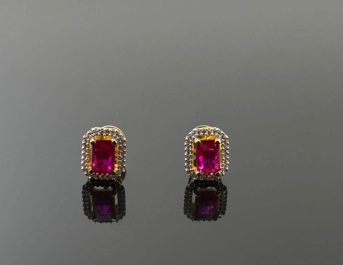 22K Solid Gold Fancy Studs ES79