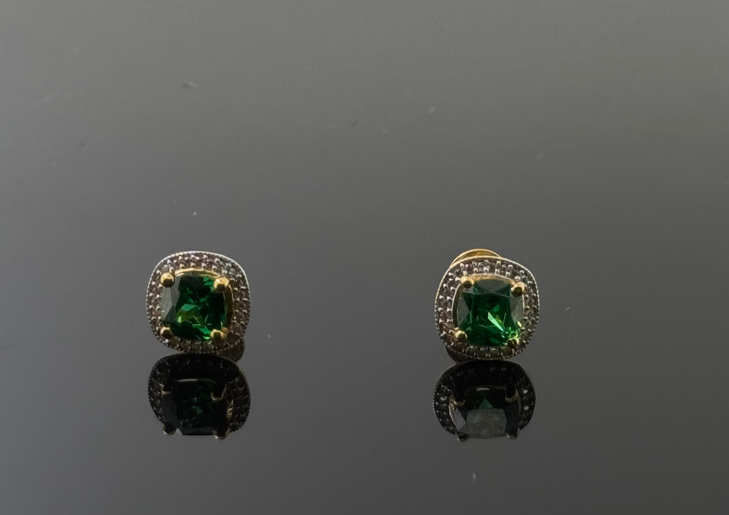 22K Solid Gold Fancy Studs ES83