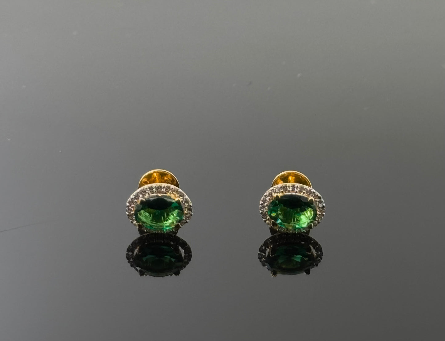 22K Solid Gold Fancy Studs ES87