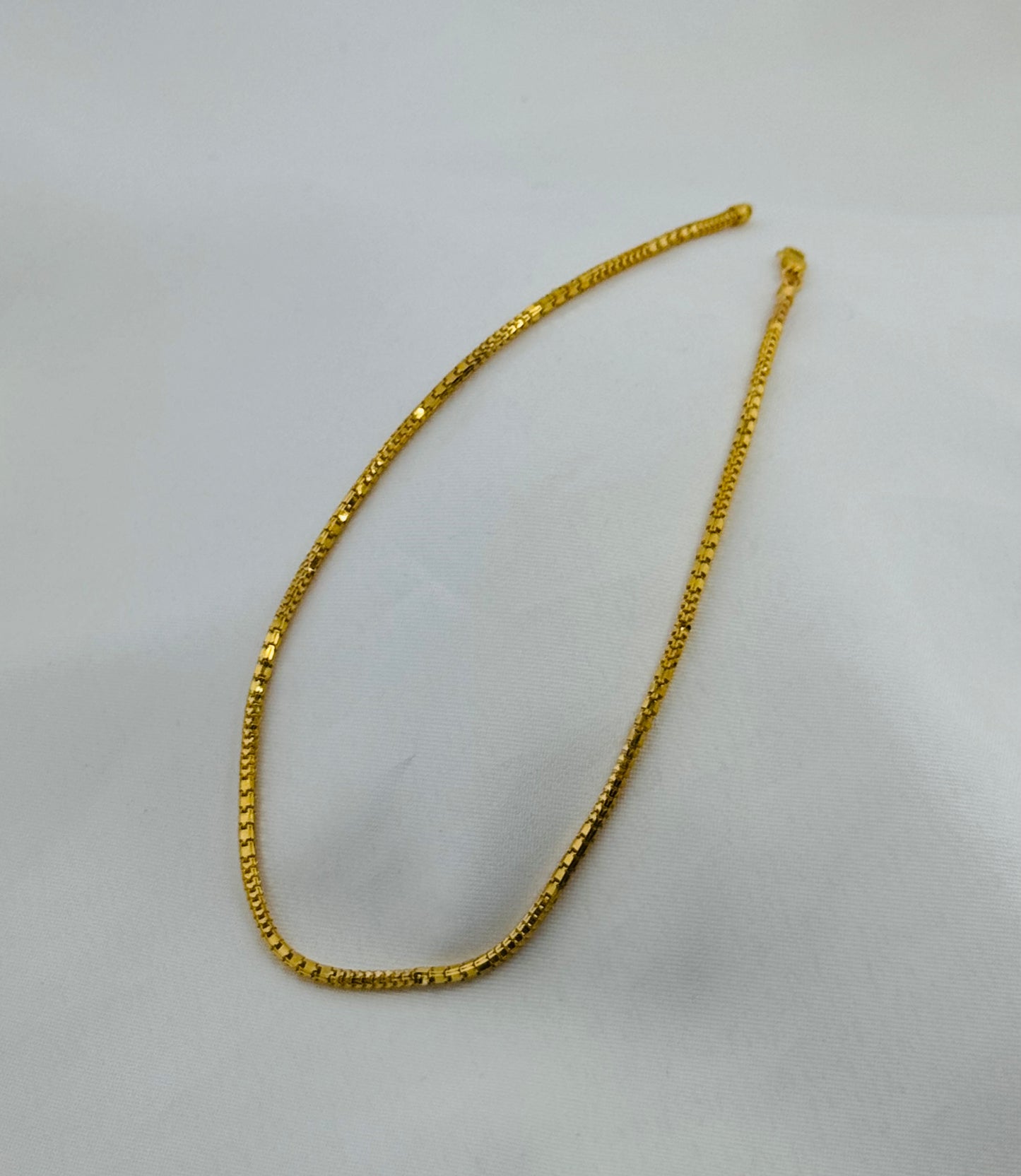 22k Solid Gold Ladies Simple Anklet GA56