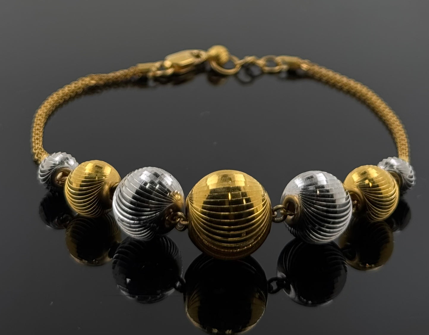 22k Solid Gold Ladies Simple Bracelet GB100