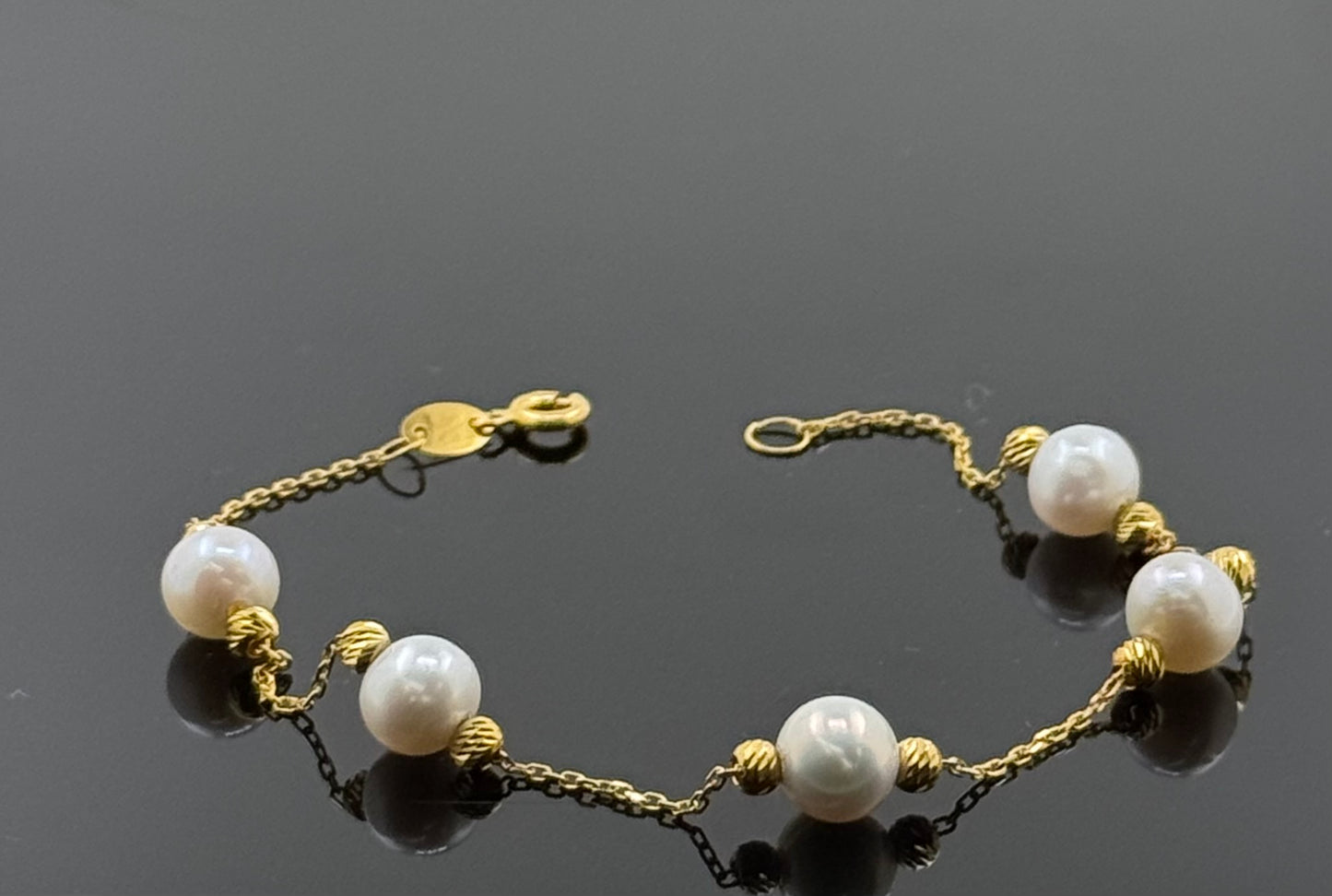 21k Solid Gold Ladies Simple Bracelet GB157