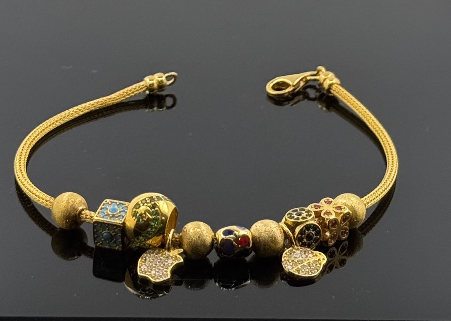 18k Solid Gold Ladies Simple Bracelet GB159