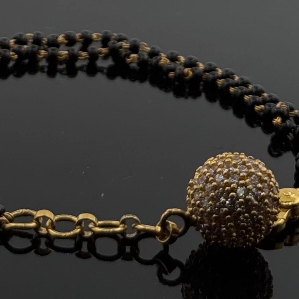 22k Solid Gold Ladies Simple Bracelet GB243
