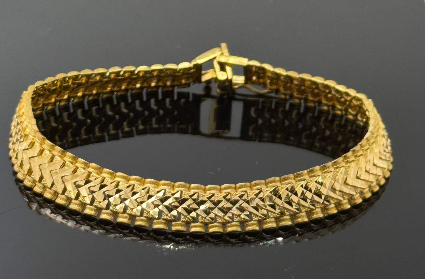 22k Solid Gold Ladies Simple Bracelet GB462
