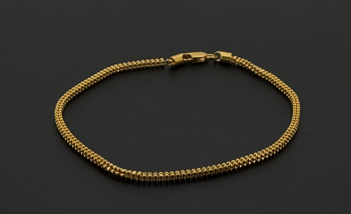22k Solid Gold Ladies Simple Bracelet GB509